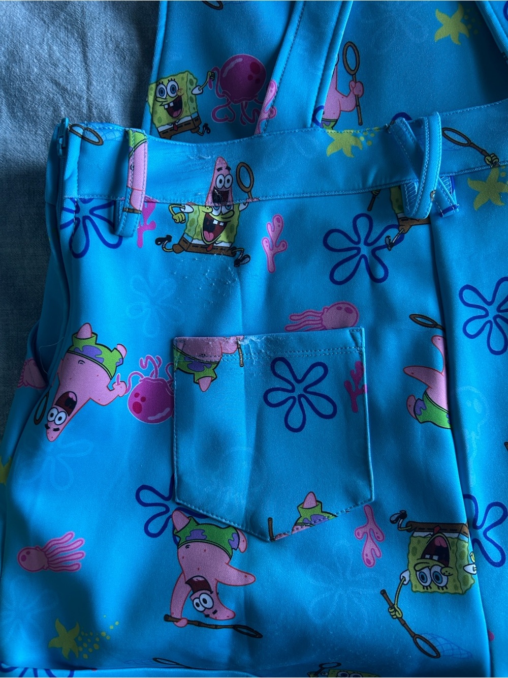 SpongeBob Squarepants Blue Short Overalls with Patrick & SpongeBob Print - Picture 4 of 7